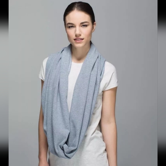 Lululemon Vinyasa Scarf Rulu Mini Check Pique Caspian Blue Heathered Inkwell OS - Picture 1 of 14